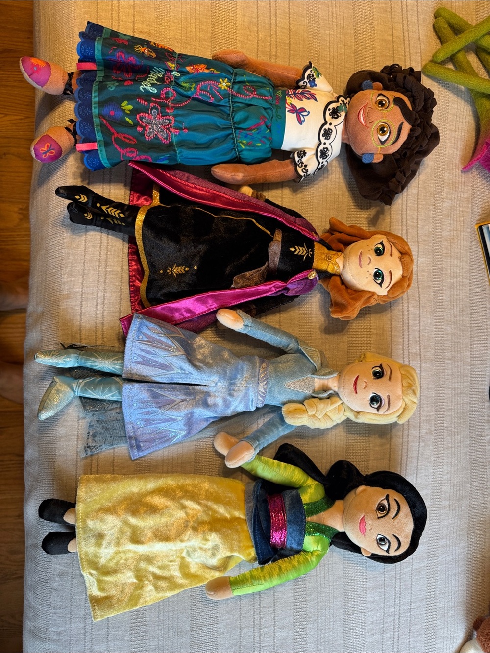 Disney princess doll lot